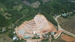 Sống dưới chân núi, dân thấp thỏm nỗi lo sạt lở