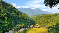  Kho Mường thoát nghèo nhờ làm du lịch