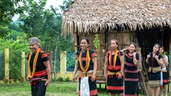 Khơi dậy mạch nguồn văn hóa dân tộc