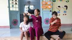 Người mẹ viết tiếp ước mơ của những đứa trẻ da cam