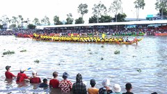  “Lực hút” khó cưỡng từ đua ghe Ngo