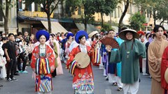 Cơn lốc xoay chiều trong bối cảnh mới