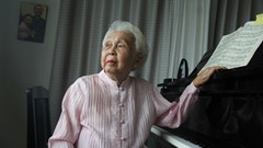 Tiếng đàn còn mãi ngân vang