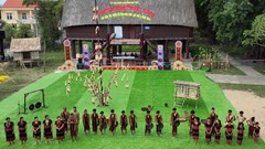  Lễ Mở kho lúa của dân tộc B’râu (tỉnh Kon Tum)