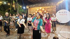 Người “truyền lửa” văn hóa dân tộc Thái