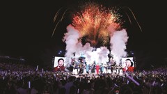 Du lịch hốt bạc” từ những “siêu” concert 