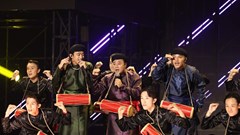 Bay cùng nhạc Việt