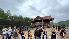 Bắc Trà My đón khách quốc tế đầu xuân