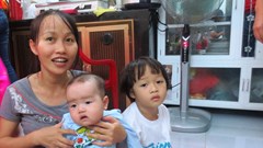 Lặng lẽ hy sinh, kiên cường chờ đợi