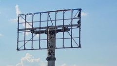 Những biển quảng cáo phản cảm, mất mỹ quan ở Lộc Hà