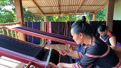 Thắp lửa yêu thương nơi buôn làng Jrai
