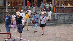 Nhiều điểm đến kín phòng