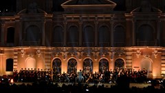  Dấu ấn tháng Tư và bản hòa ca nghệ thuật đô thị