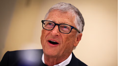 Tỉ phú Bill Gates cam kết từ thiện 200 tỉ USD, chỉ trích tỉ phú Elon Musk