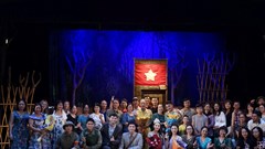 Chính kịch tháng Năm lay động khán giả trẻ