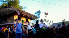  Tạo dựng tương lai trên nền tảng bản sắc