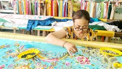 Làng Đông Cứu và những mũi kim bền bỉ giữ gìn di sản thờ Mẫu