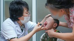 Trả lại cho em tiếng nói, nụ cười…