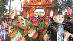 Gìn giữ “món ăn tinh thần” của phum sóc