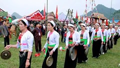 Đậm đà bản sắc và đoàn kết toàn dân
