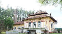  Ứng xử thế nào với công trình kiến trúc Pháp ở Huế?