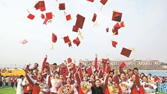 Giới trẻ Trung Quốc bùng nổ chi tiêu sau kỳ thi cao khảo