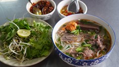  Bún bò Huế “định vị” văn hóa ẩm thực Cố đô