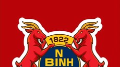 Logo bóng đá không phải là cỗ máy thời gian