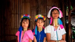 Giữa nét đẹp và gánh nặng