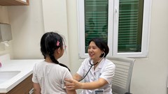 Cùng con đi qua tuổi dậy thì