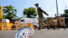 Bí quyết đối phó nắng nóng 40 độ ở Hà Nội