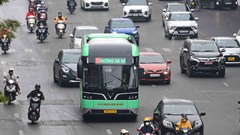 Các tuyến xe buýt đến Quảng trường Cách mạng Tháng Tám