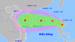 Áp thấp nhiệt đới sắp vào biển Đông, có nguy cơ mạnh thành bão số 5