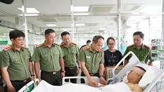 Trao Bằng khen cho chiến sĩ CSCĐ bị thương khi bảo vệ hợp luyện A80