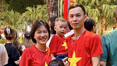 Gieo mầm tự hào dân tộc, gắn kết gia đình Việt