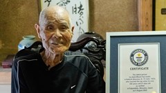 Cụ ông 102 tuổi phá kỷ lục Guinness người cao tuổi nhất leo núi Phú Sĩ