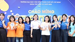 Rộn ràng mùa nhập học, học phí “mềm” giữ sức hút