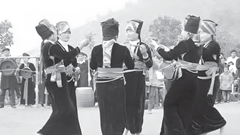 Điệu Tơm - bản giao hưởng của núi rừng