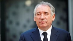 Nguyên nhân Thủ tướng Pháp François Bayrou bị phế truất