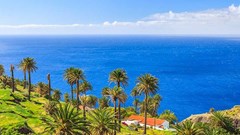 Tây Ban Nha phá kỷ lục du khách mùa hè 2025 bất chấp làn sóng phản đối