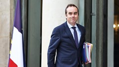 Thủ tướng Pháp từ chức sau 27 ngày tại vị 