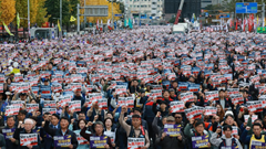 Tranh cãi quanh việc nâng tuổi nghỉ hưu lên 65