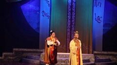 Sân khấu truyền thống thăng hoa