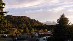 Cuộc vật lộn sinh tồn của các thị trấn nông thôn New Zealand