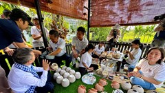 Giải bài toán phát triển bền vững du lịch làng nghề