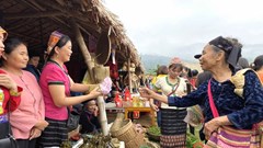  Phiên chợ Mường Chon “đánh thức” núi rừng
