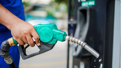 Giá dầu thế giới nóng lên, xăng dầu trong nước tăng mạnh