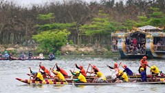 Sẽ “mạnh tay” xử lý hành động phản cảm tại các giải đua ghe