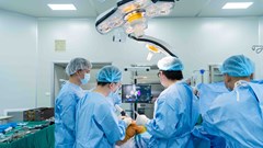 Vinmec phối hợp hai đỉnh cao công nghệ y học, nâng tầm phẫu thuật thay khớp tại Việt Nam