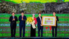 Phát triển du lịch bền vững trên nền “văn hóa xứ Mường Hòa Bình”